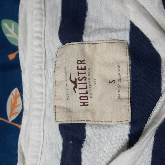 Hollister Striped Crop Top - Picture 2 of 2